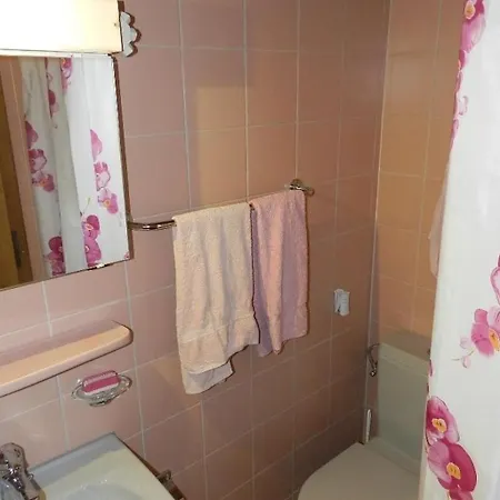 Marmotte- Appartement-fewo- Dusche- Wc 4-bettwohnung By Interhome